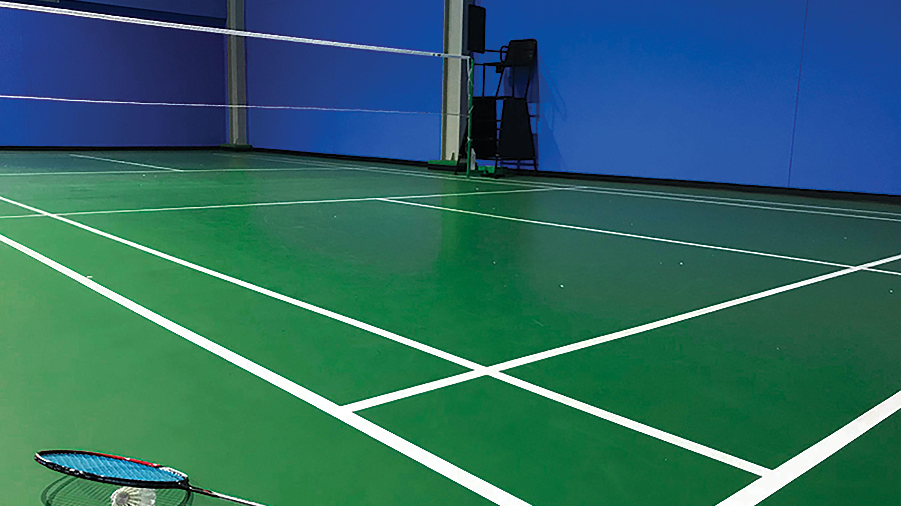 Корт для бадминтона. Корт Badminton. Indoor Badminton Court. Фон бадминтонный корт. Фон бадминтон корт.