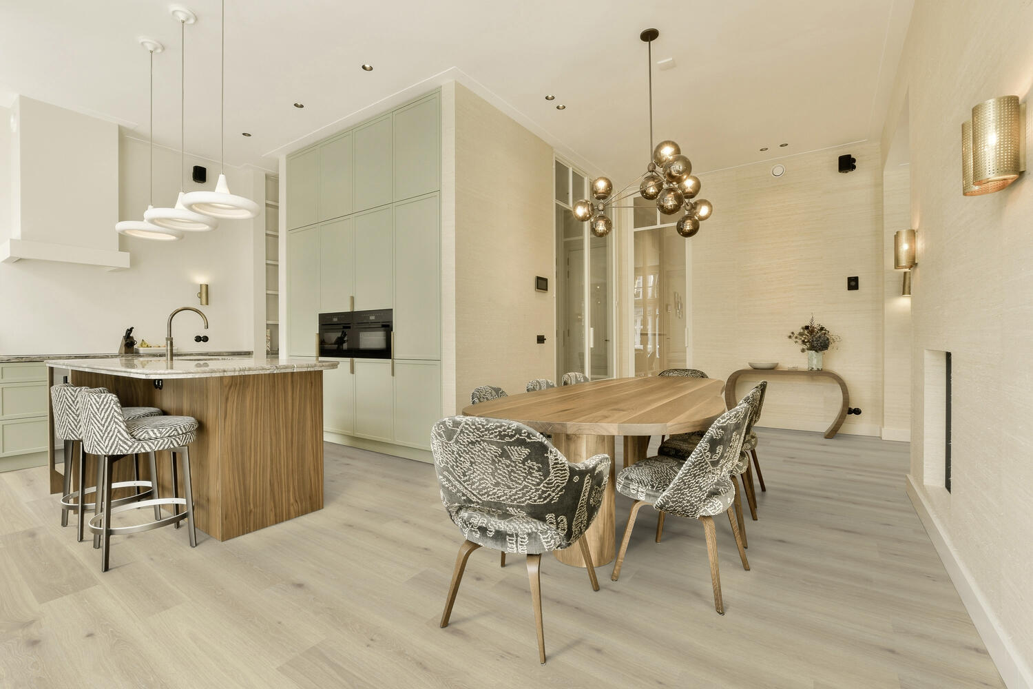 Welsh Oak ALMOND