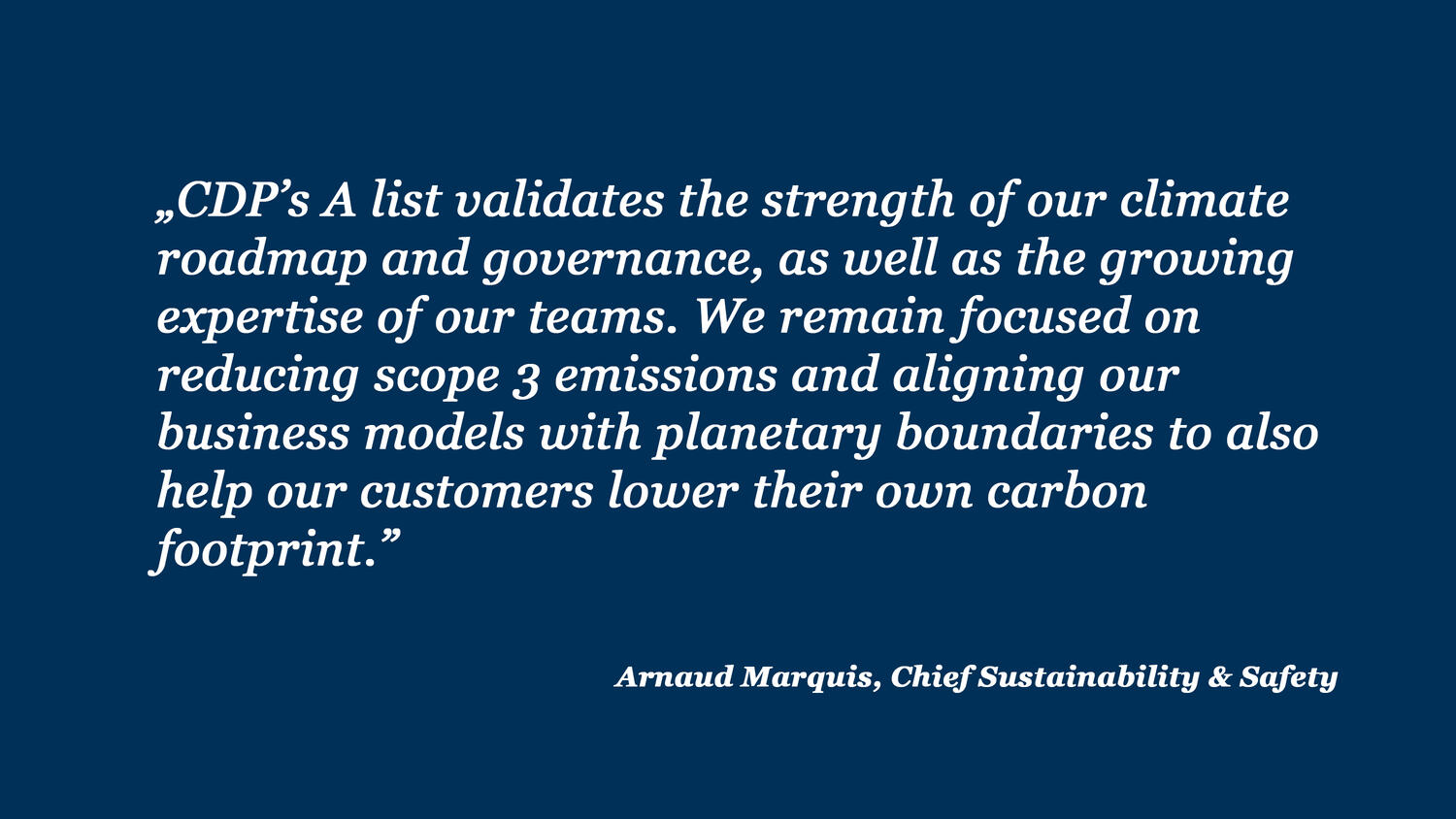 Organski dizajn radnog prostora sa novim prigušenim nijansama DESSO Desert tekstilnih ploča