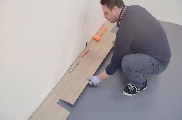 How To Lay Vinyl Flooring Sheets Tiles And Planks Tarkett