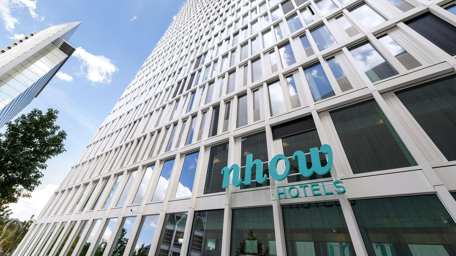 nhow Hotel Frankfurt Teppichfliesen DESSO Gravure und DESSO Fields 