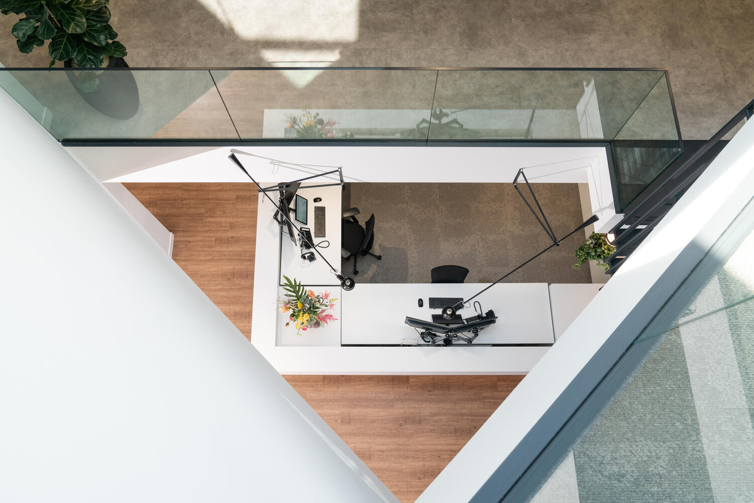 Green dot Design en DB KeukenGroep: moderne werkplek met een Zeeuws tintje