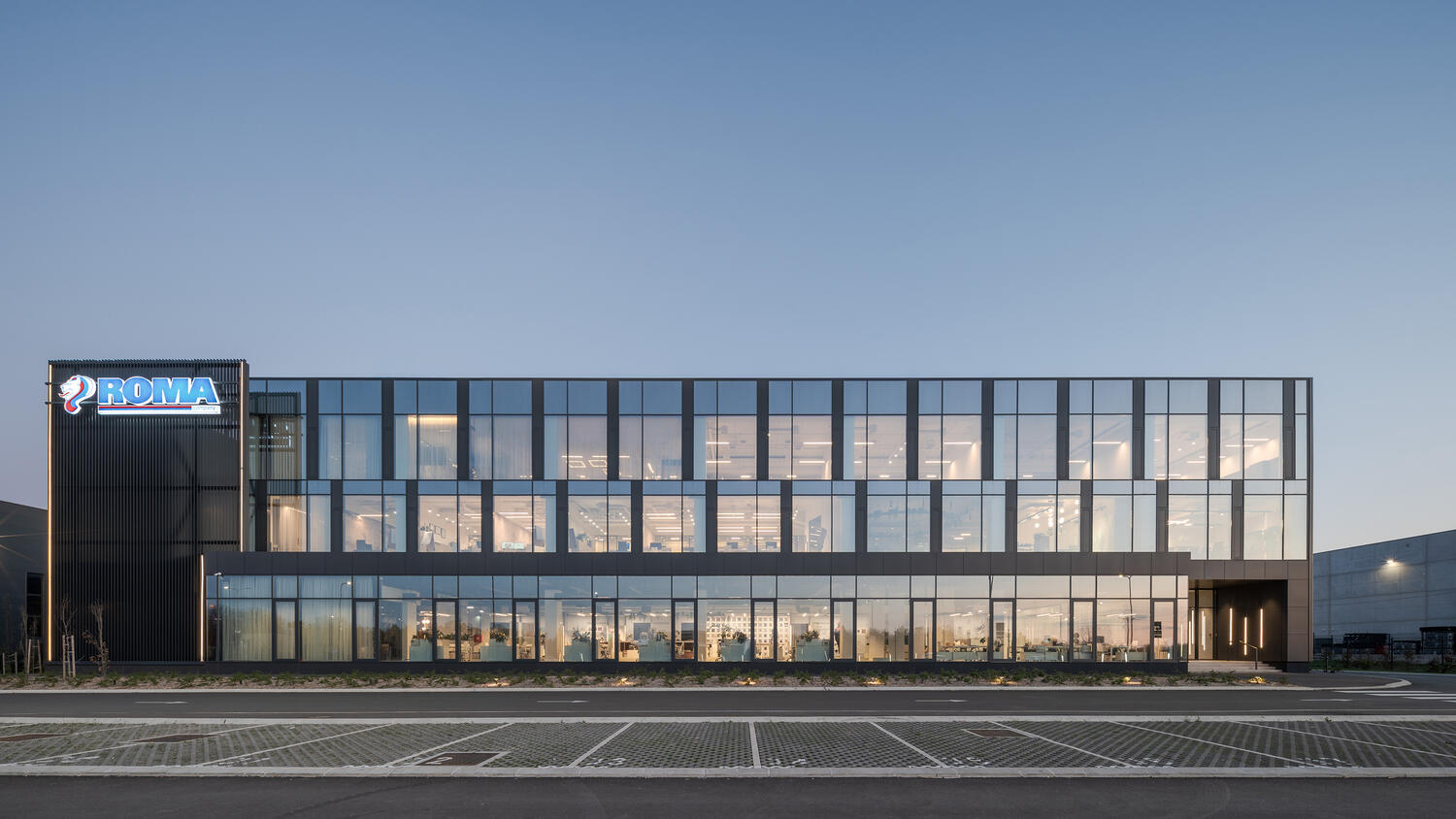Poslovni prostor, Roma Company 