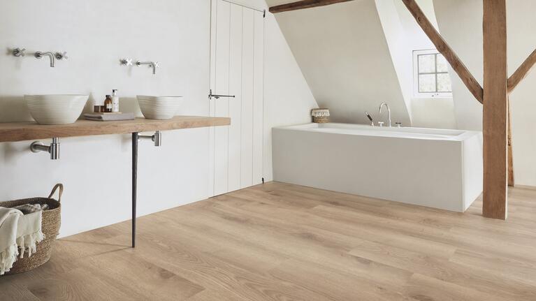 Badezimmer einrichten: Aktuelle Trends und Deko-Ideen 2025