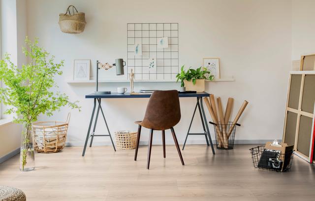 Choosing vinyl floors for a home office 