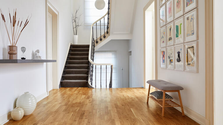 Choosing wood floors for an entrance or hallway 
