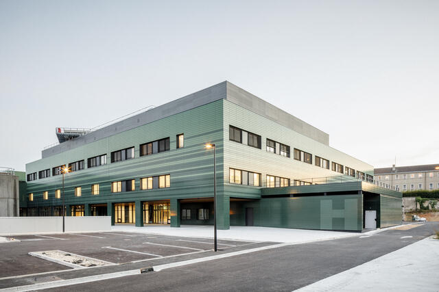 Nouvel hôpital de Fontainebleau, entre ville et forêt 