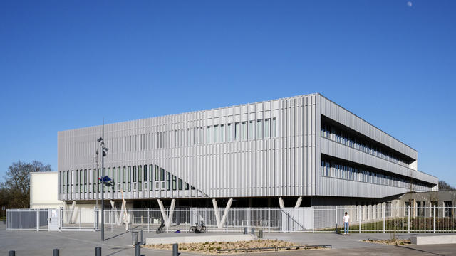 Scuola superiore in Nort-sur-Erdre, Francia