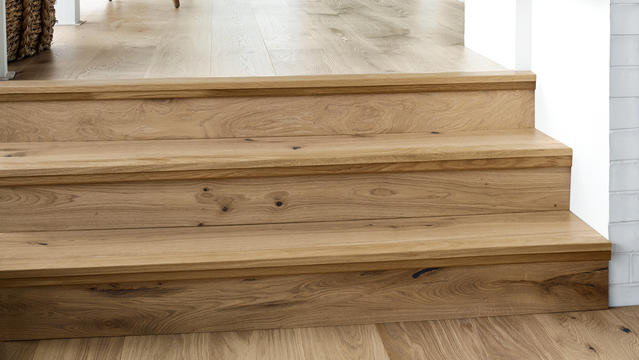 Profile schodowe z drewna litego
